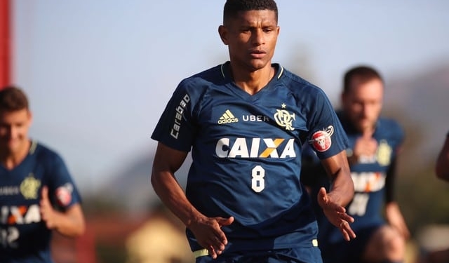 Peça indispensável com Zé e atual reserva, Márcio Araújo reencontra ex-técnico do Fla