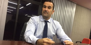 Cauteloso, Lomba analisa Fla: "Talvez falte pirotecnia, se jogar, dar cabeçada na trave"