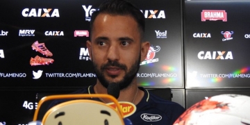 Éverton Ribeiro diz que "não falta raça" ao Fla, mas revela papo por nova postura
