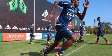 Flamengo pode ter mudanças na zaga para a partida contra o Coritiba