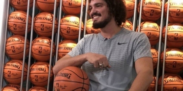 Varejão se diz 100% e confirma conversas com Fla, mas quer NBA