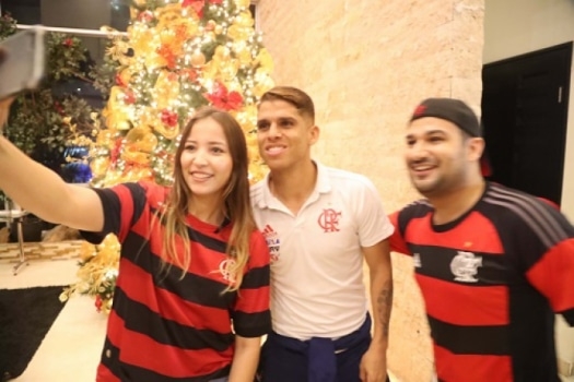 Na chegada em Barranquilla, Cuellar afirma: "Temos que fazer jogo inteligente e buscar o resultado"