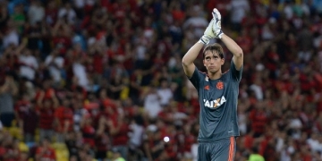 Goleiro César manda recado no Flamengo: 'Se precisar de mim, estou pronto para jogar'