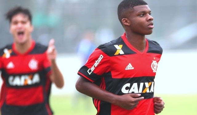 Flamengo recebe o Cruzeiro com Lincoln no banco