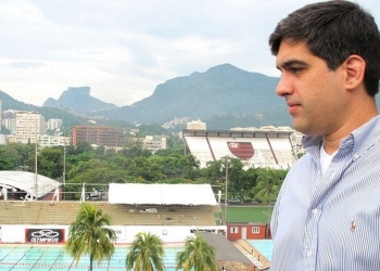 VP de administração comunica saída do Flamengo