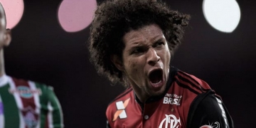 Com gol salvador de Arão, Fla arranca empate heroico contra o Flu e vai à semi da Sul-Americana
