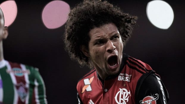 Com gol salvador de Arão, Fla arranca empate heroico contra o Flu e vai à semi da Sul-Americana