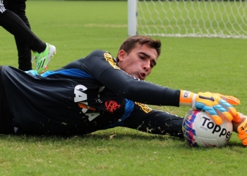 Rueda barra Muralha e escala César para decisão no Flamengo