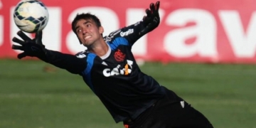 Muralha é barrado, e Flamengo usará outro goleiro na semi da Sul-Americana; veja o escolhido
