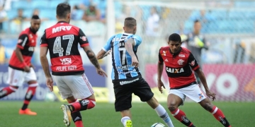 Falhas tiram vitória do Flamengo, que sofre virada na Arena do Grêmio