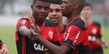Sem Guerrero, Fla promove Lincoln e mais uma promessa para o time profissional