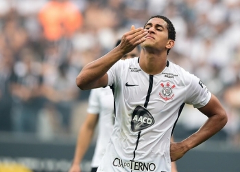 Agente de Pablo nega Flamengo e ataca Corinthins: "Não pagou ninguém"