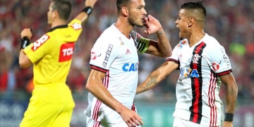 Réver perto, Everton ainda longe: Fla concentra esforços para recuperar dupla