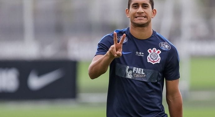 Negociação entre Fla e Pablo avança; imbróglio com Santos ainda ''segura'' Zeca