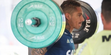 Defesa de Guerrero espera decisão da Fifa até esta quarta-feira