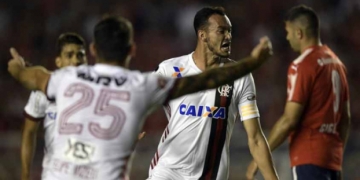 Fla sai na frente, mas cede à pressão e sofre virada do Independiente