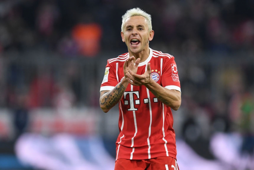 Rafinha não descarta ficar no Bayern, mas admite ofertas do Brasil