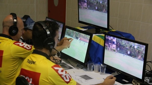 Governador veta projeto para tornar obrigatório o árbitro de vídeo no Carioca