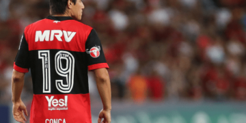 Conca faz último treino no Flamengo e dá adeus rumo à China: 'Vai voltar', confirma empresário