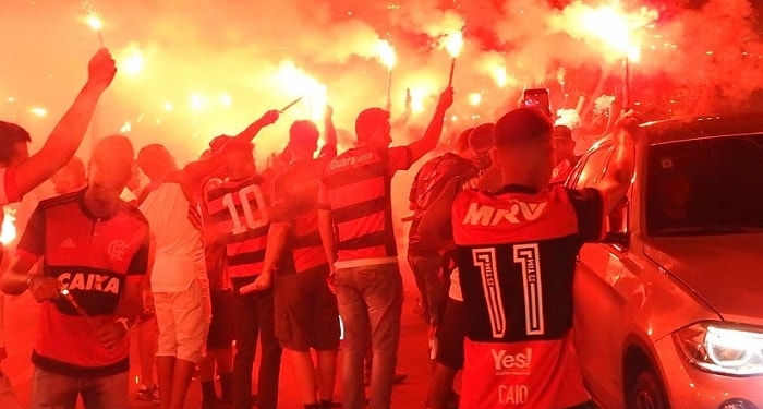 Torcedores do Flamengo prometem ‘réveillon’ em frente a hotel do Independiente