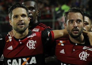 Diego nega retranca e diz que Fla vai ser impor contra o Independiente