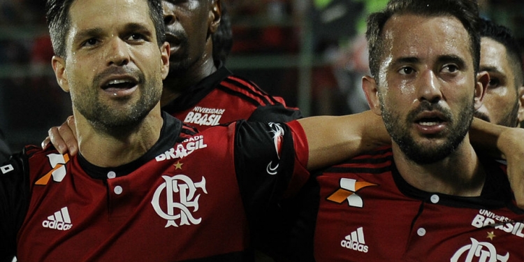 Diego nega retranca e diz que Fla vai ser impor contra o Independiente