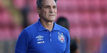 Fla estuda mudanças na comissão técnica e espera definição de Carpegiani