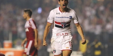 Flamengo monitora Jonathan Calleri para 2018