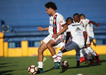 Arão revela 'pecado capital' do Flamengo para ser derrotado pelo Independiente