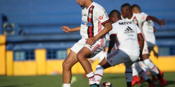 Arão revela 'pecado capital' do Flamengo para ser derrotado pelo Independiente