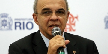 Fla tenta negociar Muralha, Márcio Araújo e Vaz, mas esbarra nos salários e mercado frio, diz site