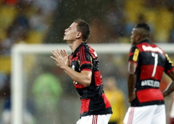 Empresário confirma retorno de Jonas ao Flamengo para 2018