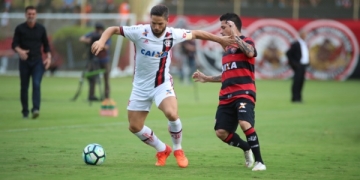 Autor do gol decisivo, Diego desabafa e diz que jogou "além do seu limite"