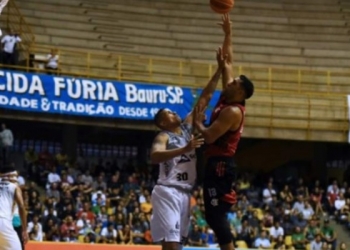 Flamengo bate o Bauru e assume a vice-liderança do NBB