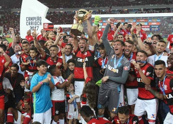 Dois vices, frustração e título carioca invicto: a retrospectiva 2017 do Fla