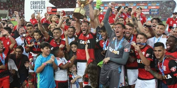 Dois vices, frustração e título carioca invicto: a retrospectiva 2017 do Fla