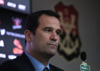 Flamengo define posição que é prioridade no mercado, e VP fala sobre negociações para 2018