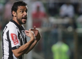 Em enquete, torcida do Fla se divide por contratação de Fred