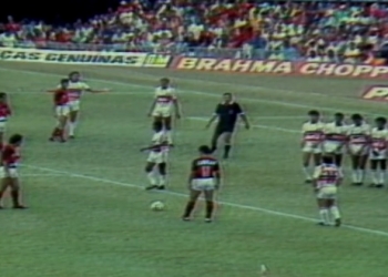 Zé do Carmo explica famosa 'tietada' em falta de Zico contra o Santa, em 87