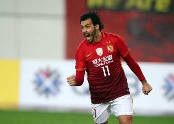 Goulart comunica chineses e confirma desejo de voltar ao Brasil; Flamengo tem interesse