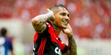 Fora da final, Guerrero posta apoio ao Fla em rede social: ‘Vamos por esse título’