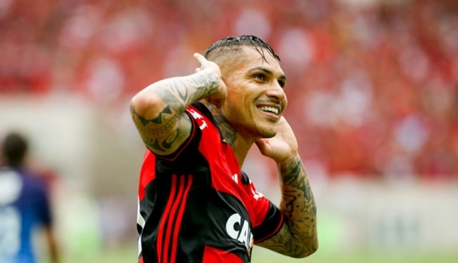 Fora da final, Guerrero posta apoio ao Fla em rede social: ‘Vamos por esse título’