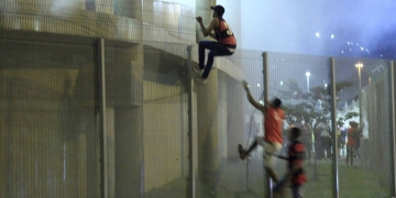 ‘Fantástico’ divulga novas imagens de invasão ao Maracanã; MP e polícia tentam identificar autores