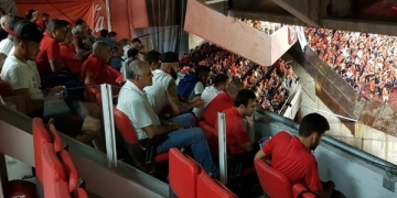 Fla vive drama em decisão com bloqueio policial e jogadores expostos