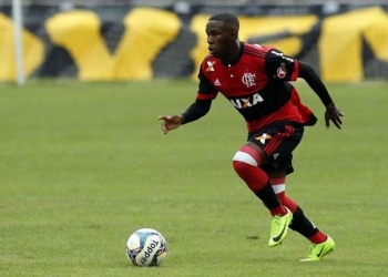 Flamengo divide grupos e vai se apresentar no dia 4 de janeiro com sub-23 e reforços