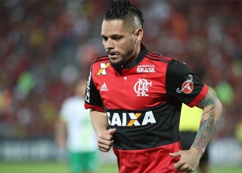Recordista de jogos do Brasil em 2017, Fla trava briga contra desgaste no fim do ano