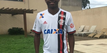Lincoln completa 17 anos e quer fazer história no Flamengo