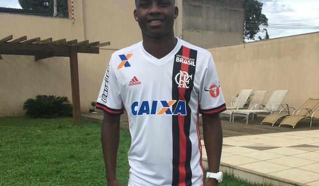 Lincoln completa 17 anos e quer fazer história no Flamengo