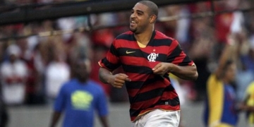 'Projeto Adriano' volta a ser debate no Fla; entenda argumentos a favor e contra no clube
