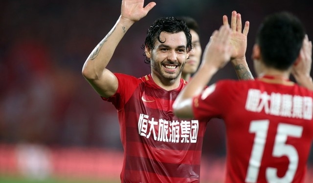 Ricardo Goulart entra na mira do Fla, que planeja conversa nos próximos dias